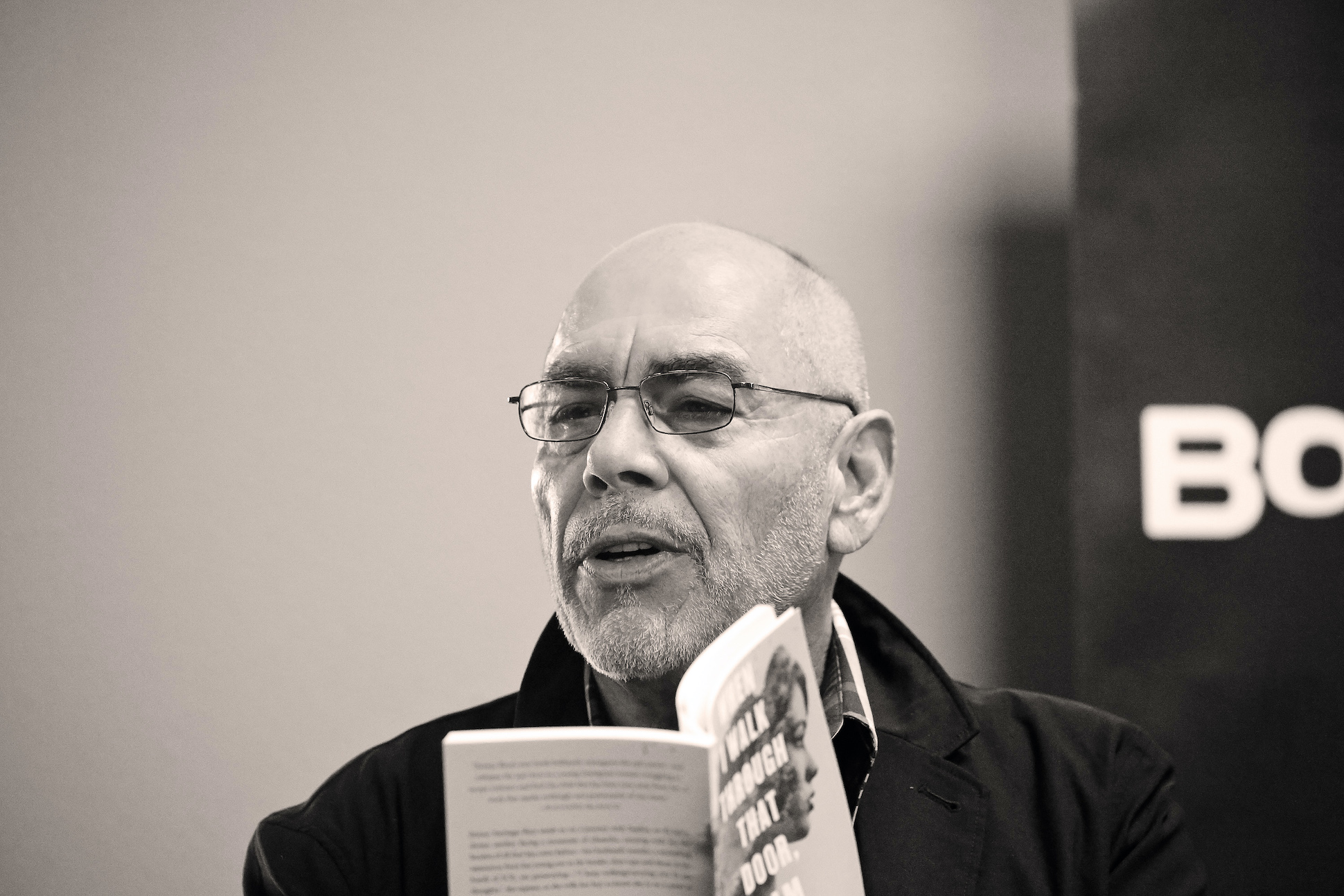 吉米·圣地亚哥渐渐